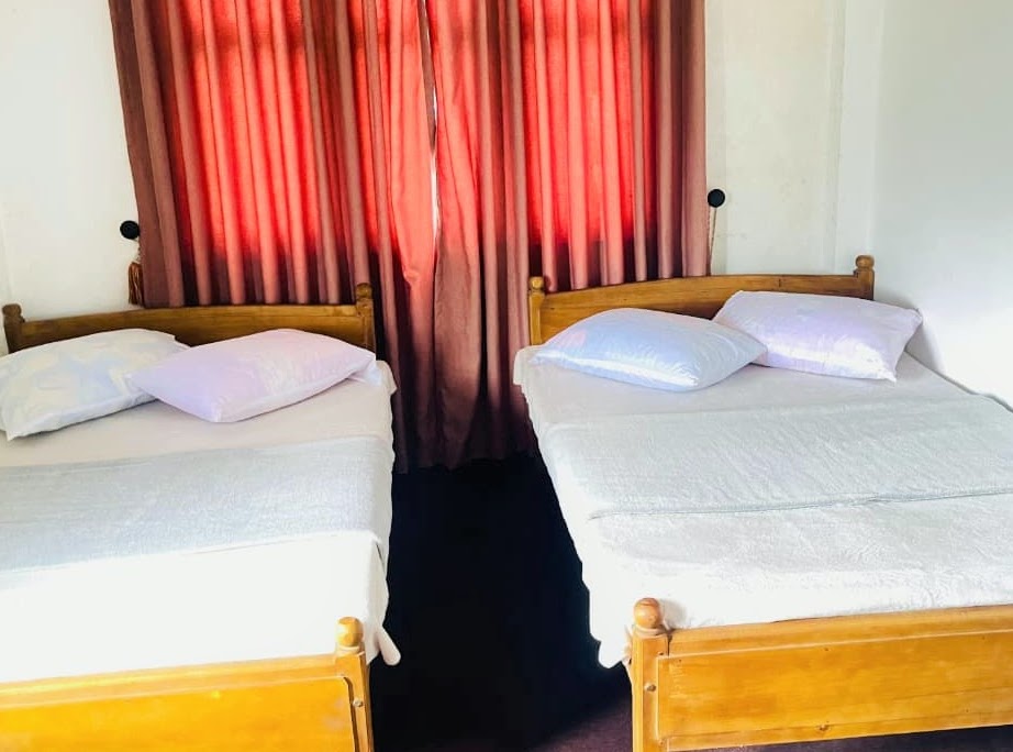 Comfortable rooms — Zonova Mist Guest House, Nuwara Eliya